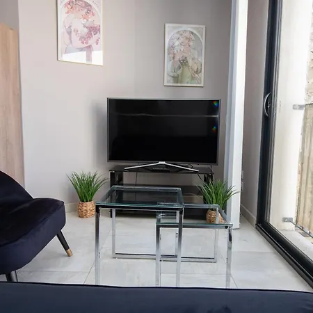 Au Coeur De Apartment